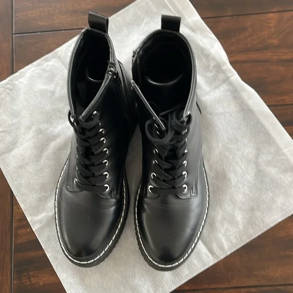 Madden Girl black boots in a size 8. - Picture 3 of 8